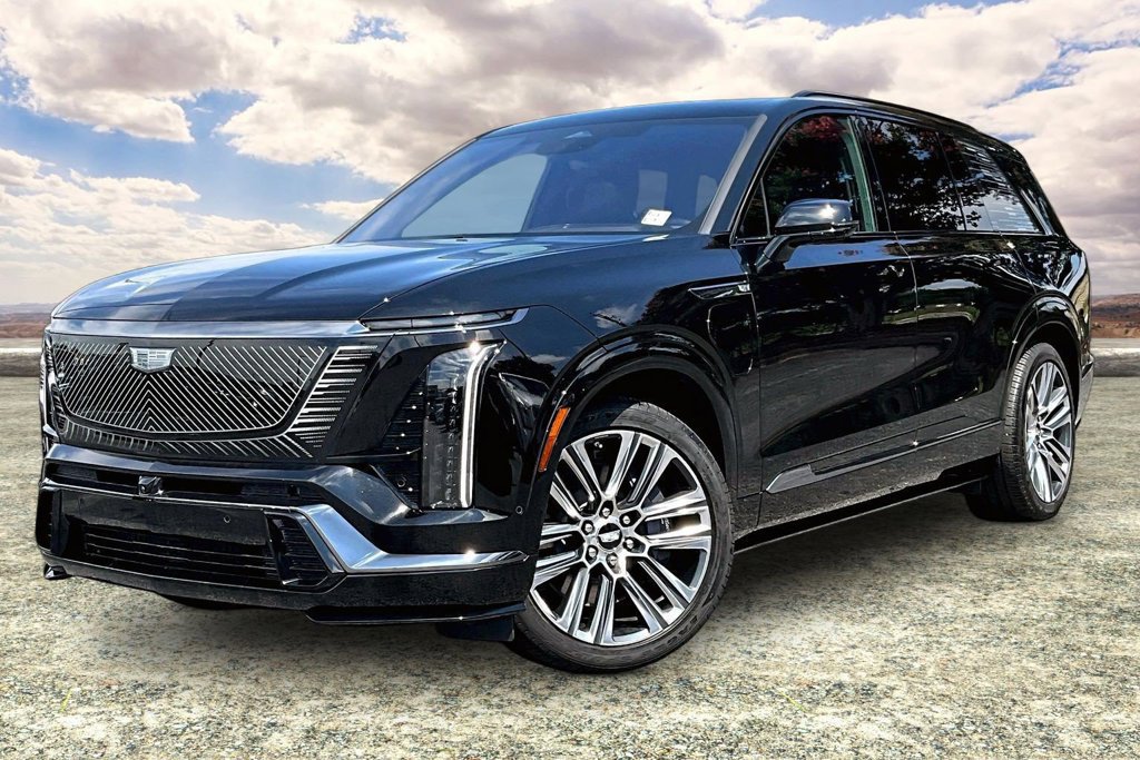 Certified 2026 Cadillac Vistiq Sport w/ LPO, Floor Liner Package AWD/4WD image 3