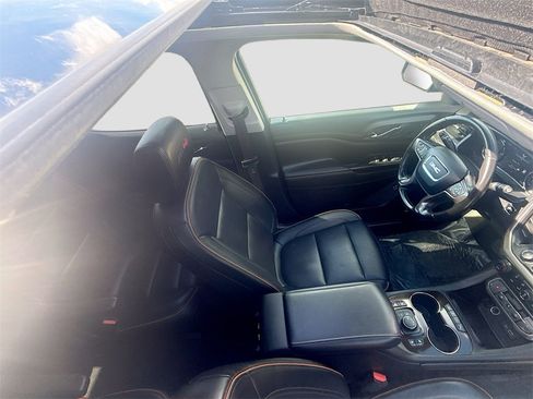 Used 2022 GMC Acadia AT4 w/ Technology Package image 23