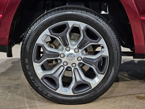 Used 2019 RAM 1500 Limited image 17