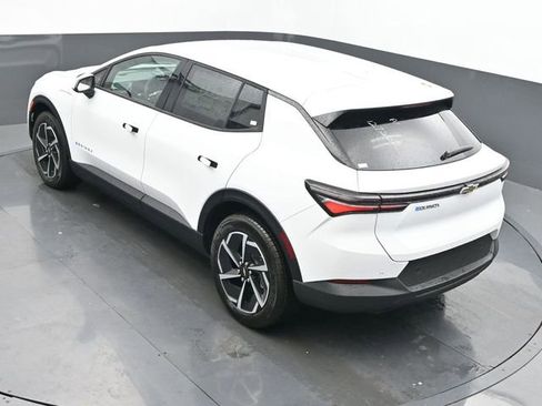 New 2026 Chevrolet Equinox EV LT image 36