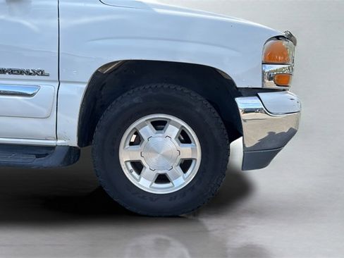 Used 2004 GMC Yukon XL SLT w/ Preferred Equipment Group image 23