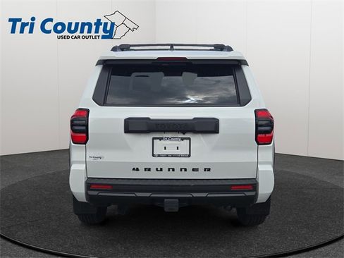 Certified 2025 Toyota 4Runner SR5 image 7