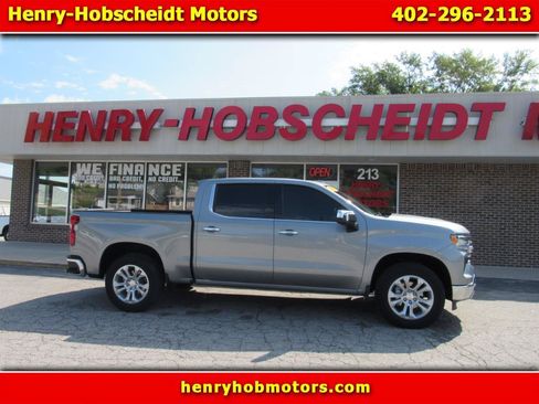 Used 2025 Chevrolet Silverado 1500 LTZ w/ LTZ Premium Package AWD/4WD image 1