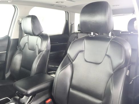 Used 2025 Kia Telluride S AWD/4WD image 26