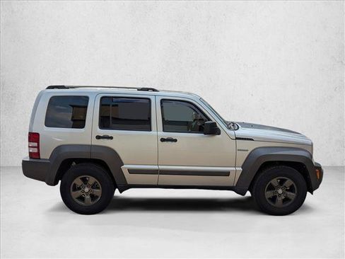 Used 2010 Jeep Liberty Renegade w/ Premium Group AWD/4WD image 4