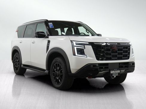 Used 2025 Nissan Armada PRO-4X w/ Pro-4X Premium Package AWD/4WD image 9