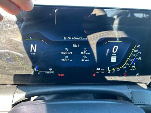 Used 2025 Ford Mustang GT Premium image 17