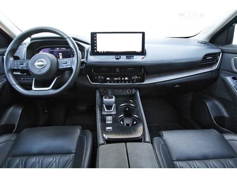 Certified 2024 Nissan Rogue Platinum image 9