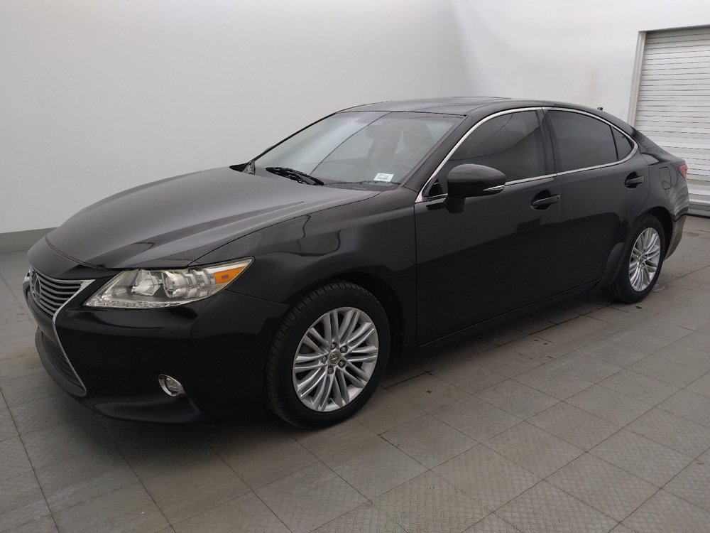 Used 2015 Lexus ES 350 w/ Luxury Package FWD image 2