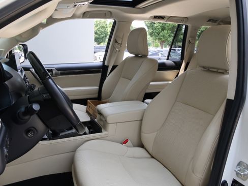 Used 2023 Lexus GX 460 Premium AWD/4WD image 34