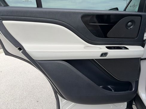 Used 2025 Lincoln Aviator AWD w/ Equipment Group 101A image 33