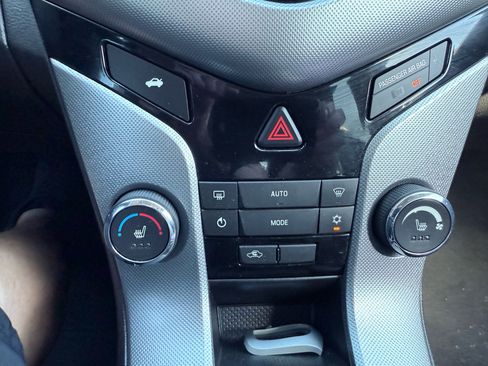 Used 2016 Chevrolet Cruze LTZ w/ Sun, Sound and Sport Package image 15