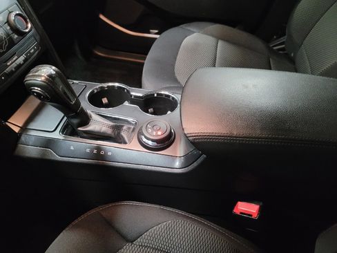 Used 2018 Ford Explorer XLT image 26