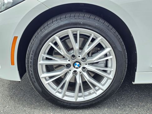Certified 2023 BMW 330i xDrive Sedan w/ Driving Assistance Package AWD/4WD image 8