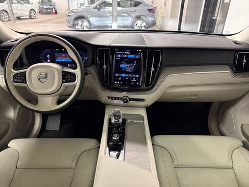 Used 2023 Volvo XC60 T8 Ultimate AWD/4WD image 8