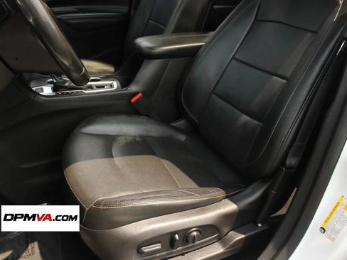Used 2018 Chevrolet Equinox Premier AWD/4WD image 16