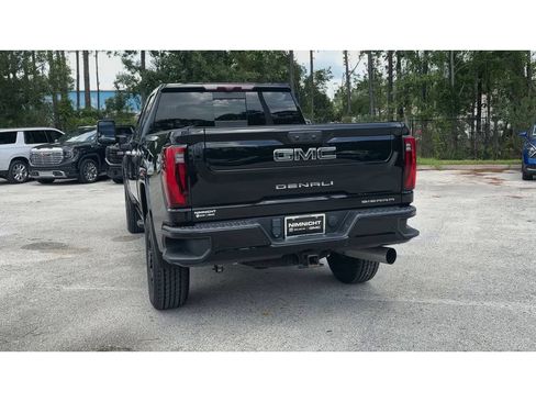 Certified 2024 GMC Sierra 2500 Denali Ultimate AWD/4WD image 7