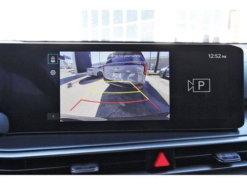 Certified 2025 Kia Sorento LX image 27