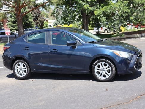 Used 2018 Toyota Yaris iA FWD image 2