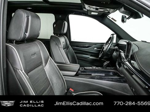 Used 2024 Cadillac Escalade ESV Sport image 24
