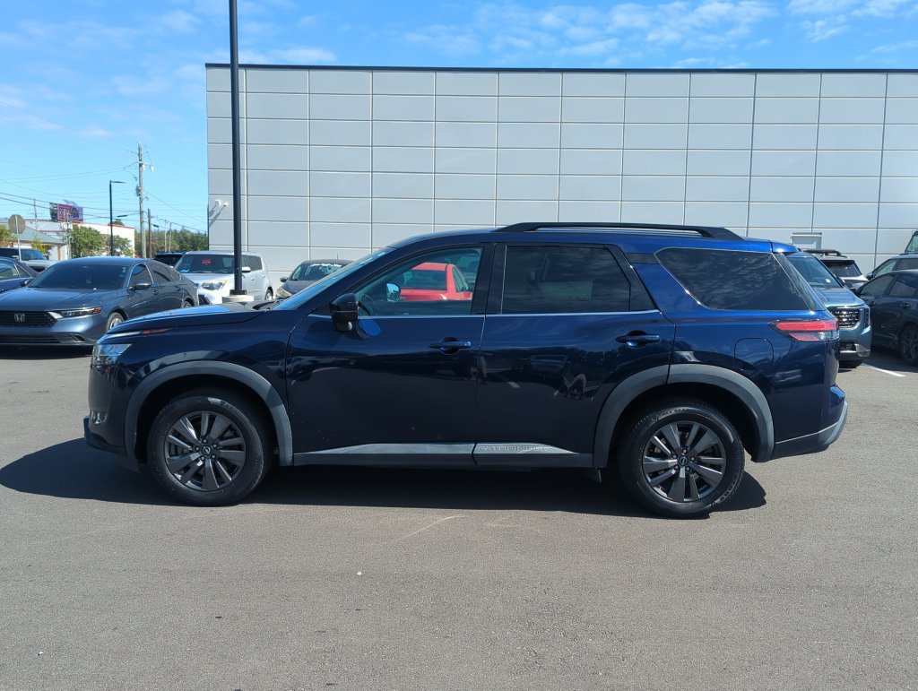 Used 2022 Nissan Pathfinder SV AWD/4WD image 4