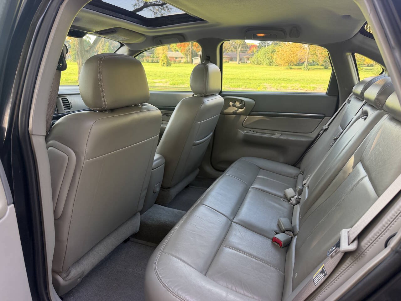 Used 2004 Chevrolet Impala SS w/ Preferred Equipment Group FWD image 11