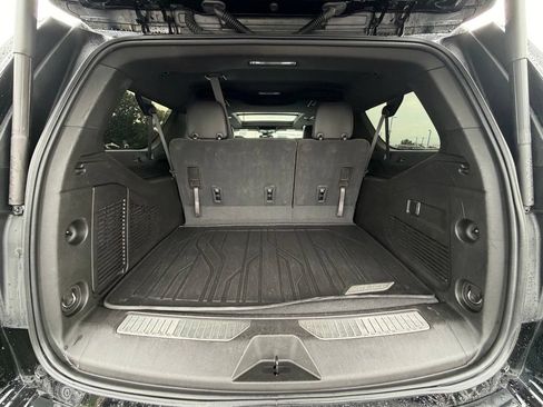 Used 2023 Chevrolet Suburban RST AWD/4WD image 20