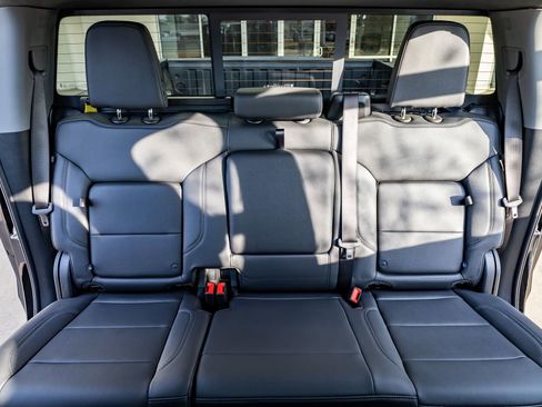 Used 2025 Chevrolet Silverado 1500 RST w/ Redline Edition image 35