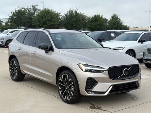 New 2026 Volvo XC60 B5 Ultra w/ Protection Package Premier image 3