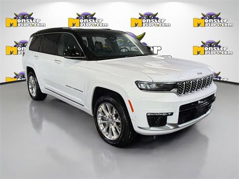 Used 2021 Jeep Grand Cherokee L Summit w/ Luxury Tech Group V image 3