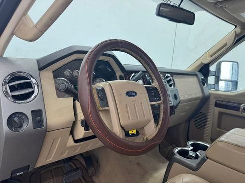 Used 2010 Ford F350 Lariat image 34