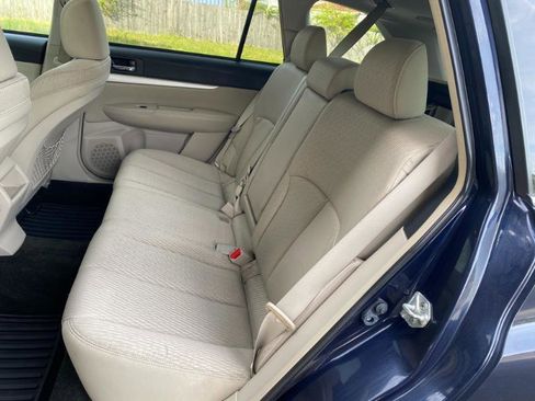Used 2012 Subaru Outback 2.5i Premium AWD/4WD image 15