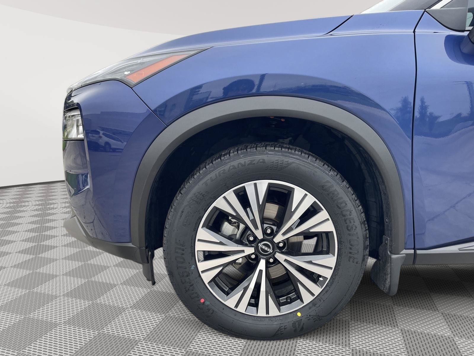 Used 2023 Nissan Rogue SV FWD image 11