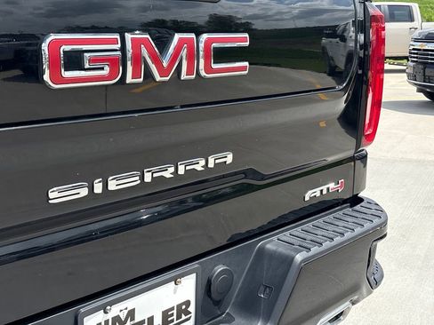 Used 2022 GMC Sierra 1500 AT4 w/ AT4 Preferred Package AWD/4WD image 46