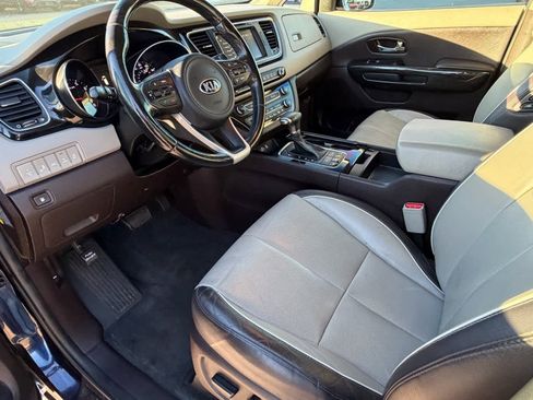 Used 2018 Kia Sedona SX Limited w/ SX Limited Prestige Package image 2