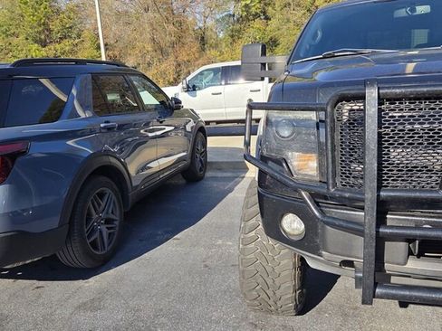 Used 2014 Ford F150 FX4 w/ Equipment Group 402A Luxury image 6