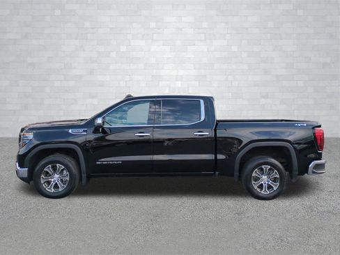 Used 2025 GMC Sierra 1500 SLT image 7
