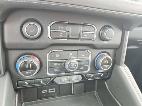 Used 2023 Chevrolet Tahoe LT w/ LT Signature Package image 34