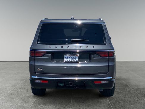 Used 2022 Jeep Wagoneer Series II AWD/4WD image 4