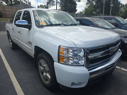 Used 2011 Chevrolet Silverado 1500 LT w/ Texas Edition RWD image 3