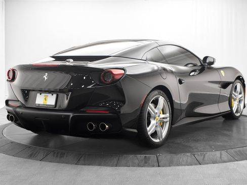 Used 2023 Ferrari Portofino M RWD image 15