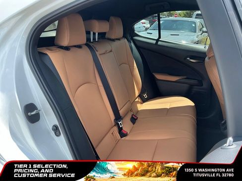 Used 2025 Lexus UX 300h FWD image 21