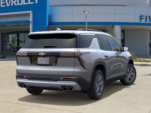 New 2026 Chevrolet Traverse LT image 4