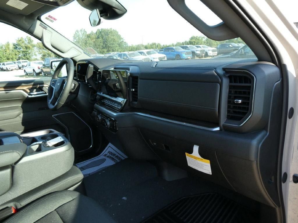 New 2026 Chevrolet Silverado 1500 RST AWD/4WD image 10