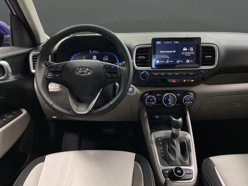 New 2026 Hyundai Venue SEL image 5