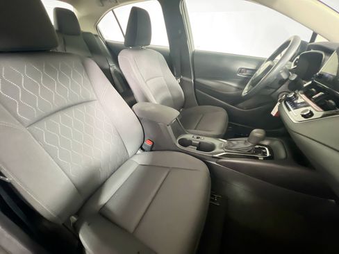Used 2025 Toyota Corolla LE FWD image 28