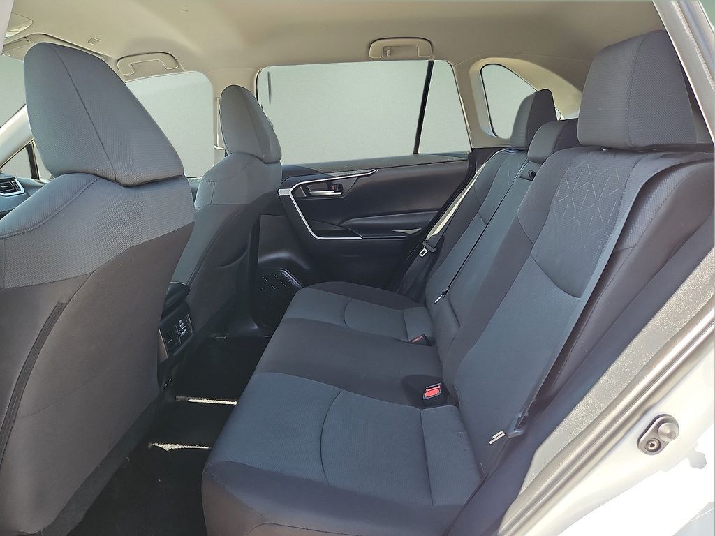 Used 2025 Toyota RAV4 XLE FWD image 13