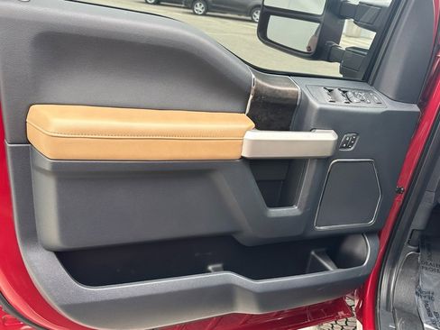 Certified 2022 Ford F250 Lariat w/ Lariat Ultimate Package image 13