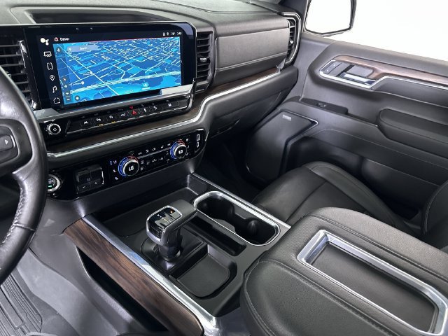Used 2022 GMC Sierra 1500 SLT w/ SLT Premium Plus Package AWD/4WD image 36