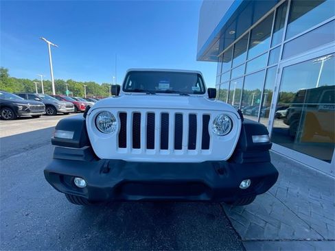 Used 2022 Jeep Wrangler Unlimited Sport image 29
